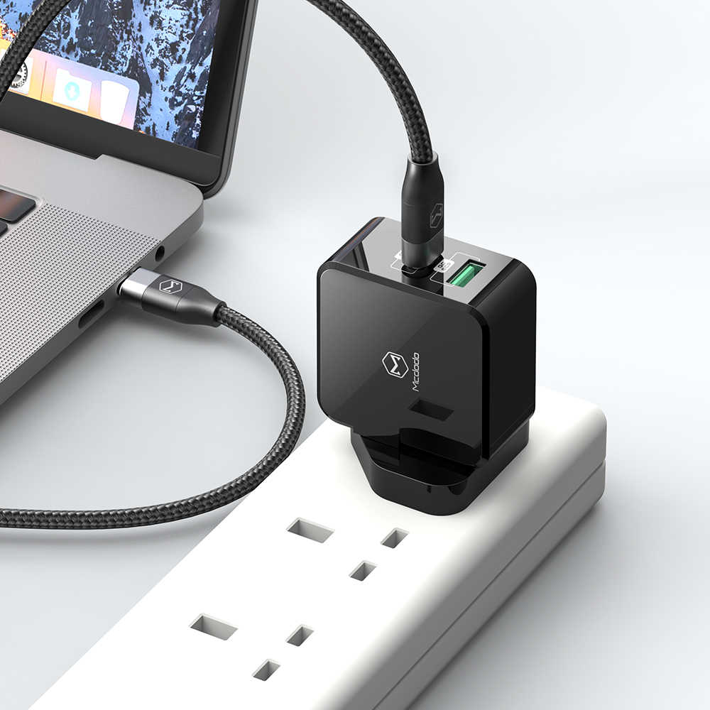 شارژر دیواری فست شارژ به همراه کابل لایتنینگ Mcdodo CH-7231 Charge Travel Charger Set 20W