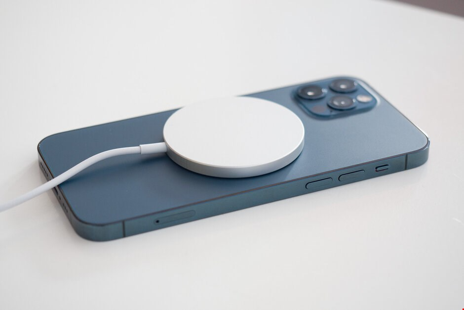 MAGSAFE