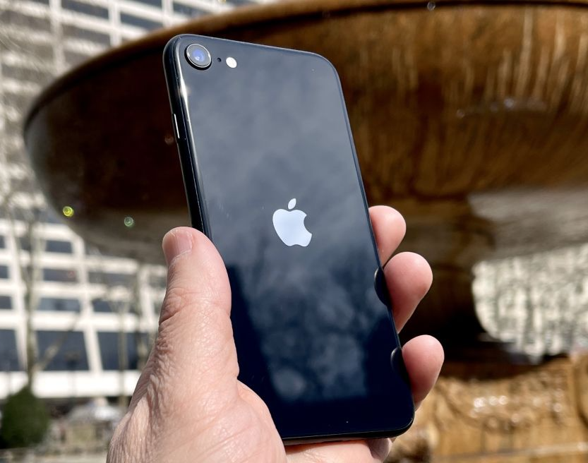Apple iPhone SE (2020)